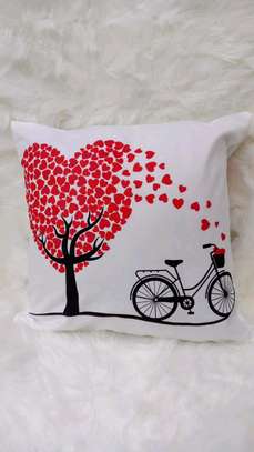 PRINTED THROW PILLOW COVERS image 1