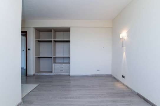 2 Bed Apartment with En Suite in Westlands Area image 11