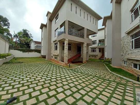 4 Bed Townhouse with En Suite in Spring Valley image 12