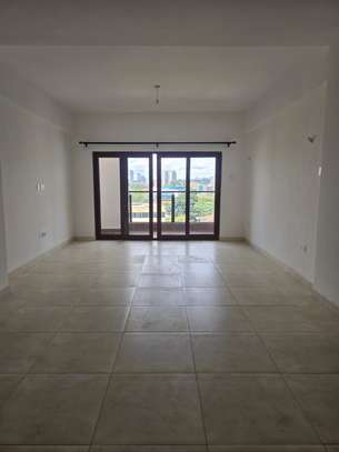 2 Bed Apartment with En Suite at 2Nd Avenue image 6
