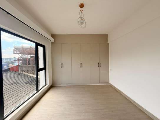 2 Bed Apartment with En Suite at Kindaruma Road image 9
