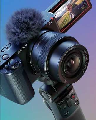 Sony ZV-E10 Full Mirrorless Camera Vlogging Kit image 2
