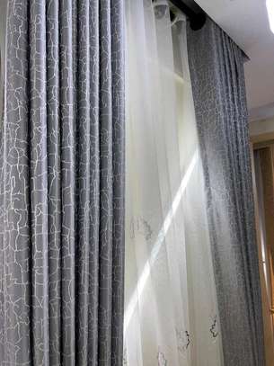 Curtains and sheers image 3