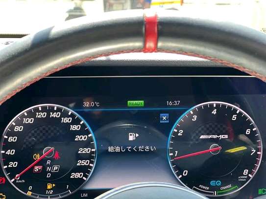 Mercedes Benz C200 AMG image 11