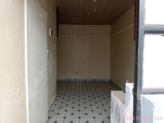 BEDSITTER AVAILABLE TO RENT IN 87 WAIYAKI WAY image 2