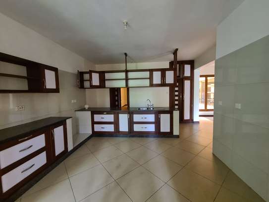 3 Bed Apartment with En Suite in Nyali Area image 14