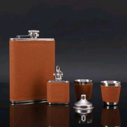 2 Portable hip flask set with 2 tot glasses and funnel image 2
