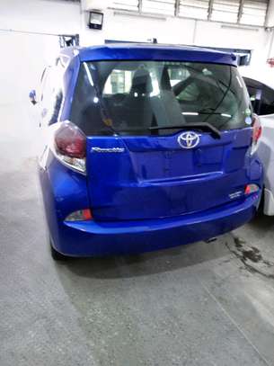Toyota Ractis car image 4
