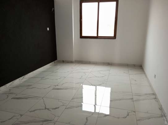 3 Bed Apartment with En Suite at Baobab Road image 1