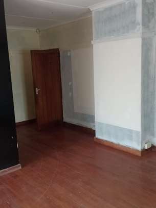 8 Bed House with En Suite in Kilimani image 33