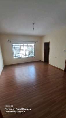 Modern 3 Bedrooms  All Ensuite Apartments in Kileleshwa image 11
