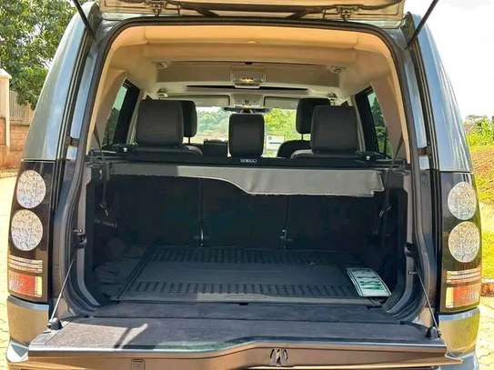 2016 Land Rover discovery 4 HSE in Nairobi image 3