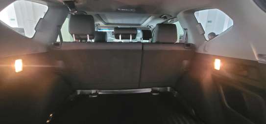 Honda Cr-v hybrid image 10