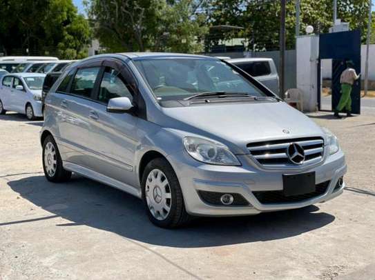 Mercedes-Benz B180 oldshape image 11