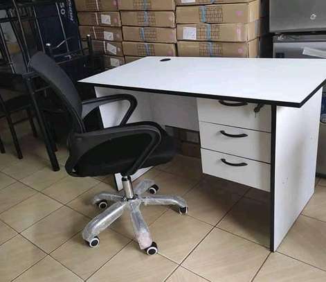 Top quality trendy office desk and chair image 7