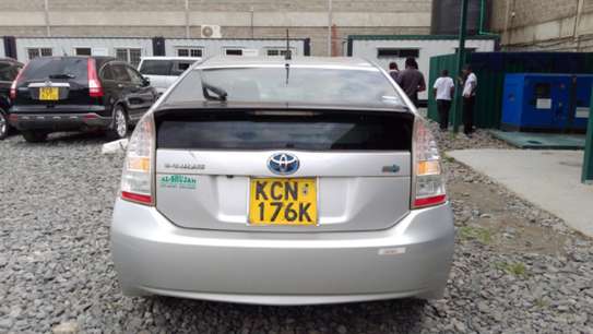 CLEAN Toyota Prius (2010) AVAILABLE FOR SALE image 9