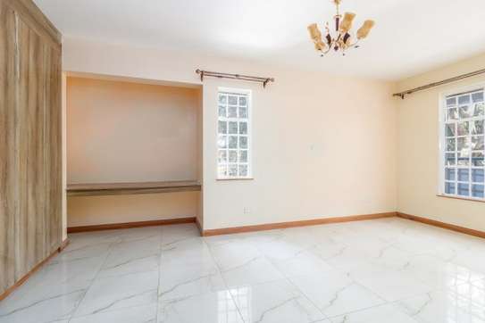 TWO BEDROOM WITH A DSQ TO LET IN LAVINGTON image 5