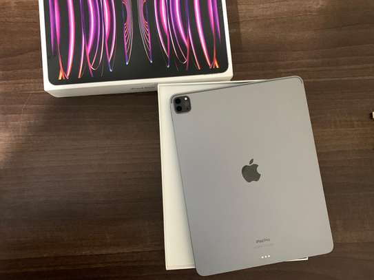 12.9” iPad Pro 6th Gen(Wi-Fi) 512GB image 2