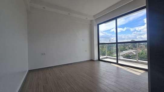 2 Bed Apartment with En Suite in Riverside image 8