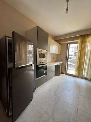 Serviced 3 Bed Apartment with En Suite in Kileleshwa image 9