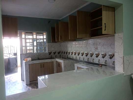 3 bedroom bungalow master ensuite to let in Eastern bypass image 4