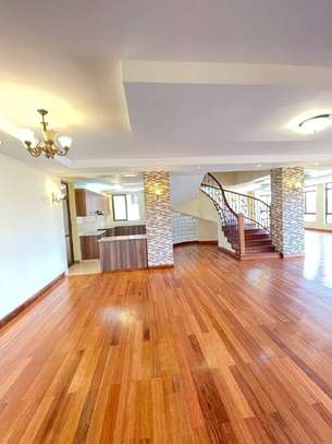 4 Bed Apartment with En Suite in Kileleshwa image 2