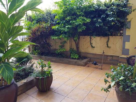 4 Bed House with En Suite in Kilimani image 11