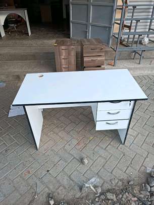 Office table 1.2m image 2