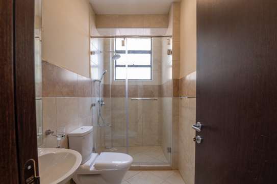 3 Bed Apartment with En Suite in Langata image 9