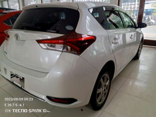 Toyota auris 2016 model image 3