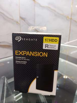 Seagate 1TB Expansion Slim Portable Harddrive image 3