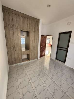 3 Bed Apartment with En Suite at Utange image 2