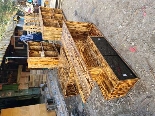 Pallet Tv stand image 2