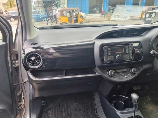 Toyota Vitz hybrid grey 2018 2wd image 4