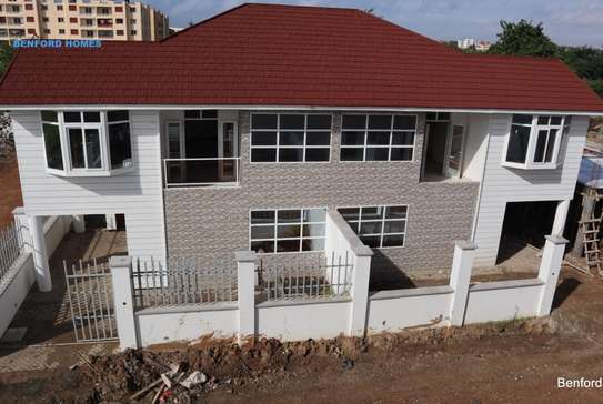 4 Bed Townhouse in Bamburi image 1