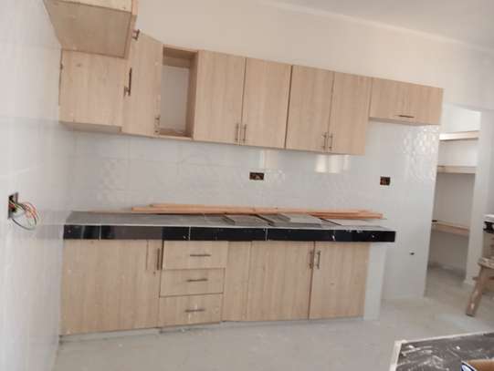 3 Bed House with En Suite in Kitengela image 9