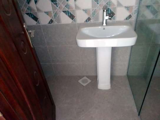 3 Bed Apartment with En Suite at Mombasa Road image 4