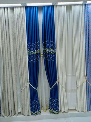 GOOD QUALITY CURTAINS. image 1
