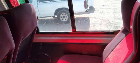 TOYOTA HIACE 7L 4WD image 4