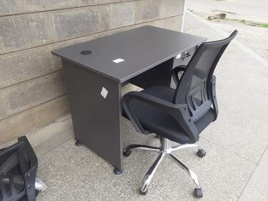 Super quality office desk and chair image 2
