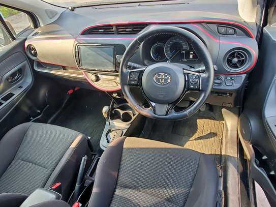 Toyota vitz hybrid image 5