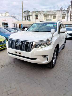 Toyota Land cruiser Prado Tx petrol 2018 image 10