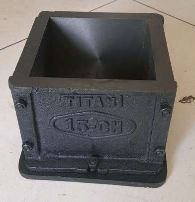 Cast iron cube mould 150 mm image 2