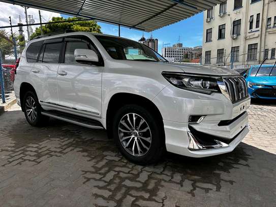 Toyota Land Cruiser Prado TZG image 9