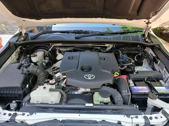 TOYOTA HILUX DOUBLE CABIN 2019MODEL image 10