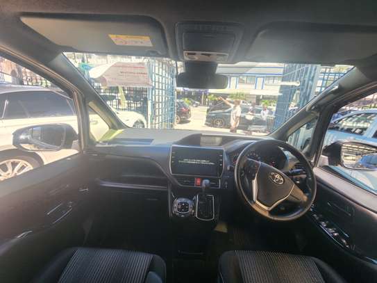 Toyota Noah 7-Seater purple Automatic Van 2019 image 5