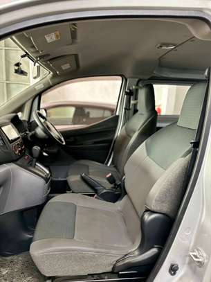 Nissan NV200 Silver 2019 image 5