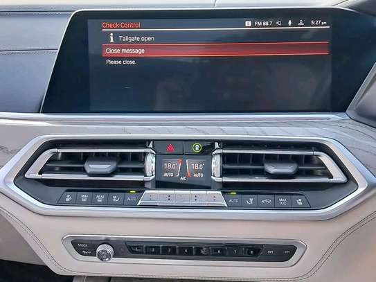 BMW X7  M SPORT 2019model Sunroof image 2