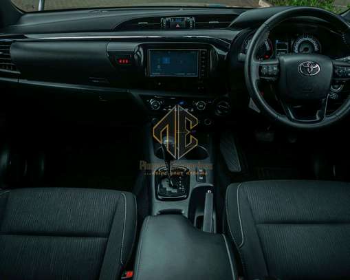 2020 Toyota Hilux image 8