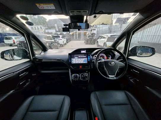 TOYOTA ESQUIREHYBRID,2019 2WD,(WE ACCEPT HIRE PURCHASE) image 5